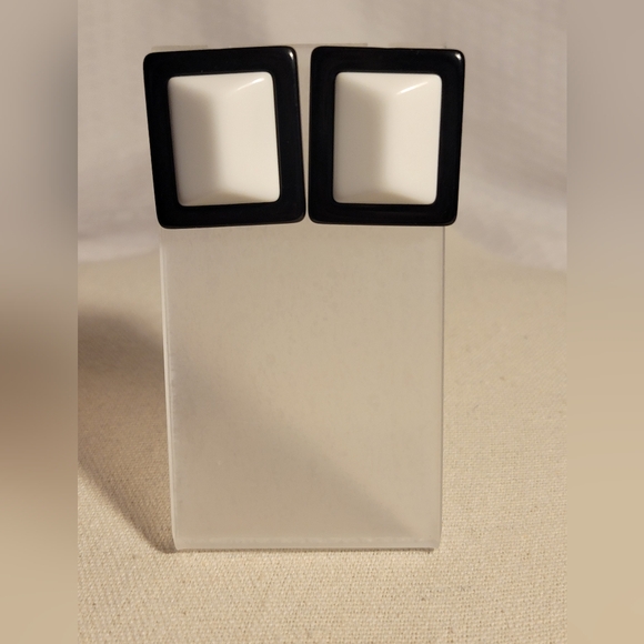 Retro Acrylic Earrings Postback Black and White Square Vintage - Picture 1 of 8